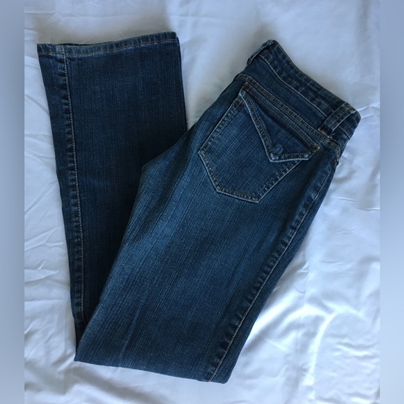 EleVen by Venus Williams Denim - Eleven by Venus Williams size 2, dark wash jeans with back snap pockets.